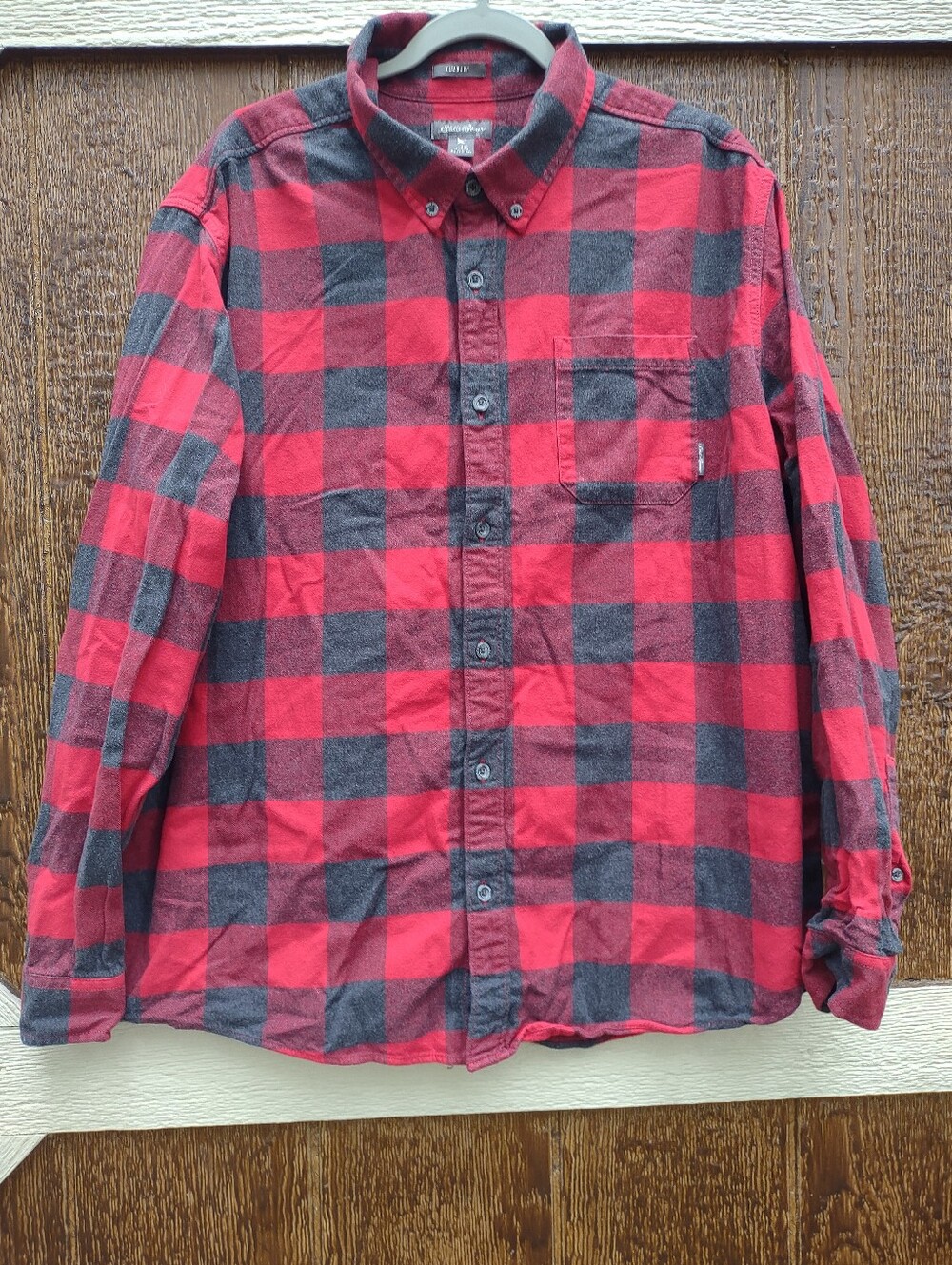 Eddie Bauer classic-fit red and charcoal buffalo plaid flannel shirt Men's 2XL